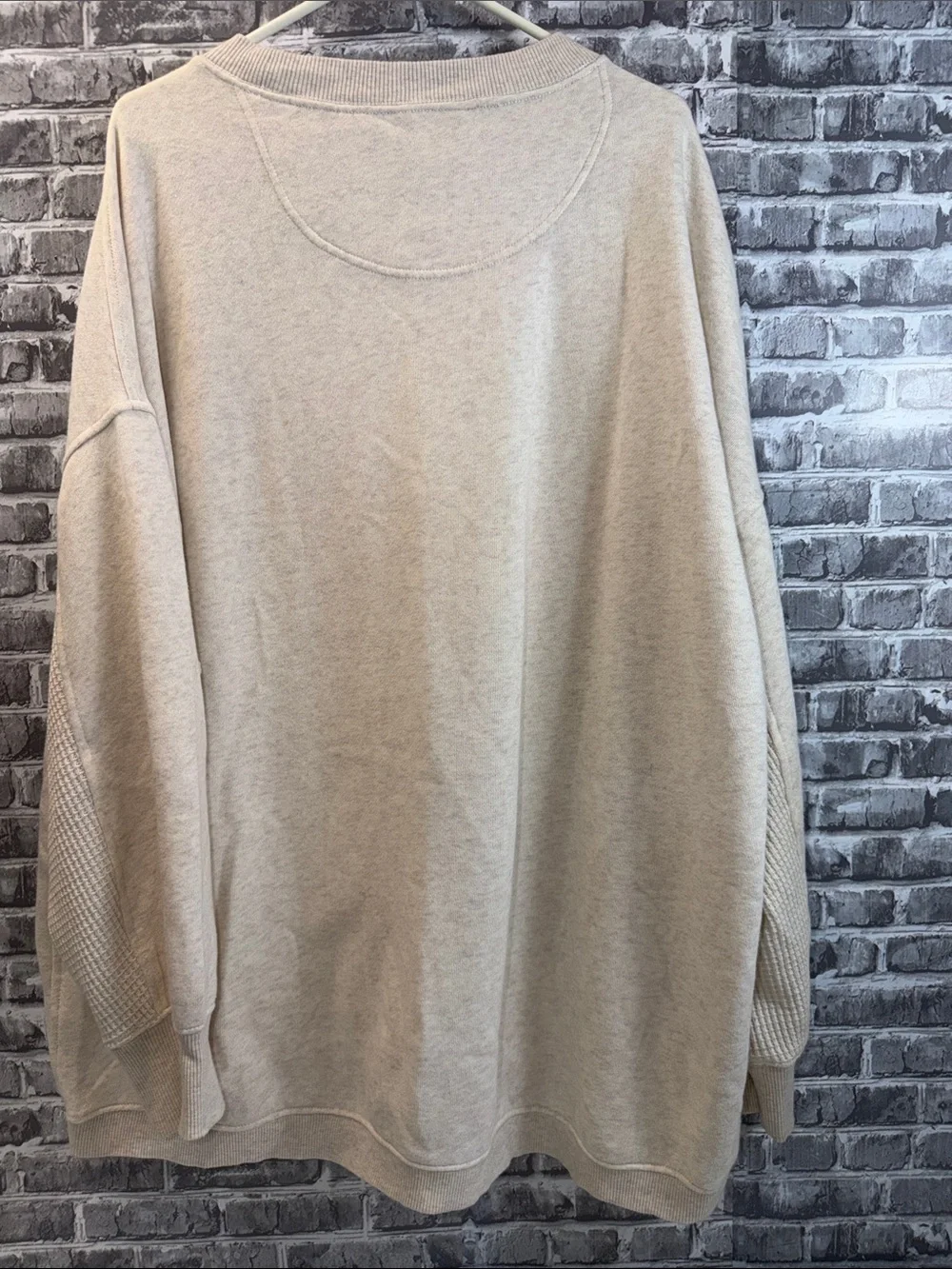 American Eagle Outfitters soft crewneck